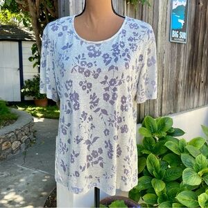 Doncaster Semi-Sheer Gray / Purple Floral Short Sleeved Pullover Blouse Sz L
